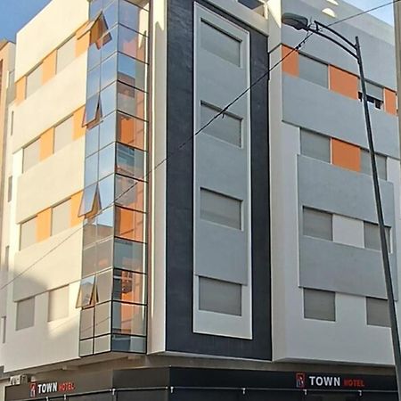 Town Hotel Κενίτρα Εξωτερικό φωτογραφία