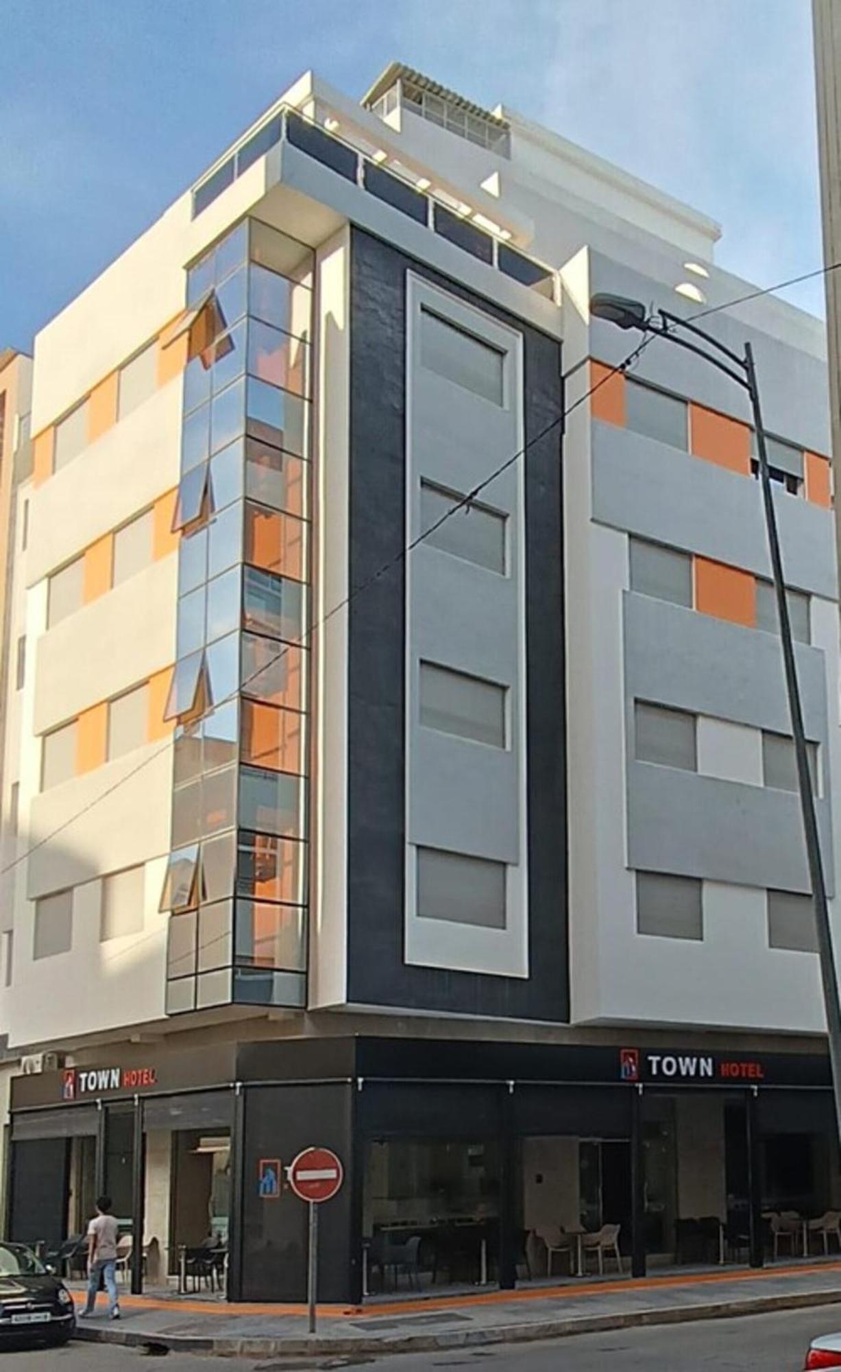 Town Hotel Κενίτρα Εξωτερικό φωτογραφία